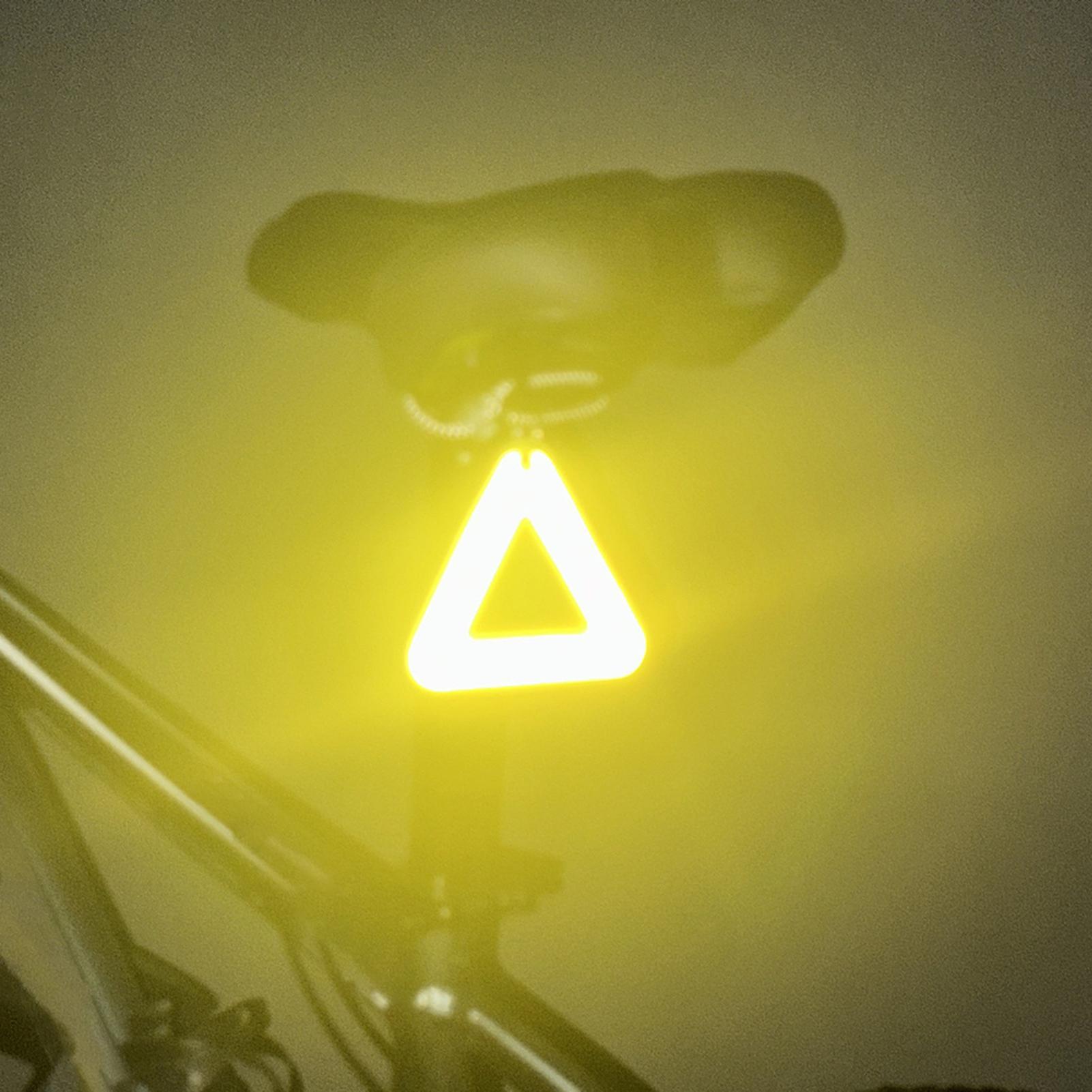 Triangle Reflective Pendants H - Running Gear For Night recension och pris